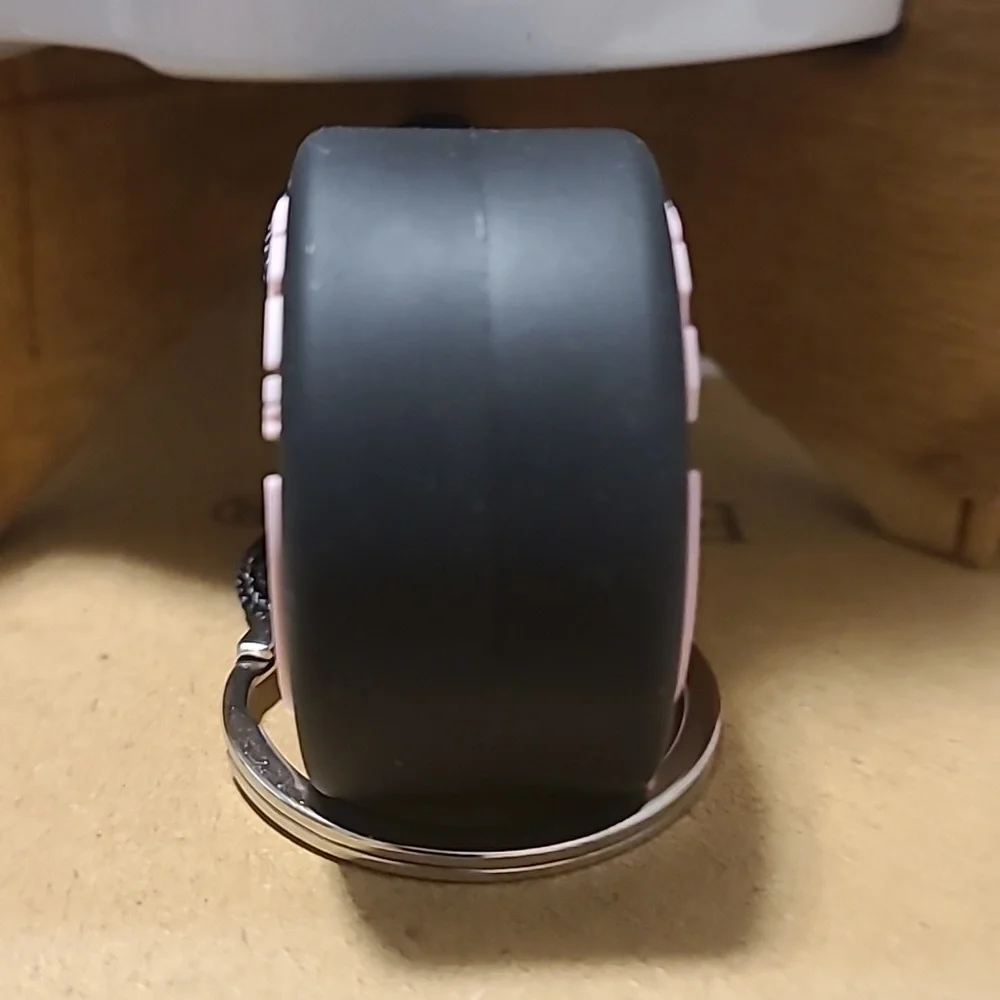 Unbranded this tire